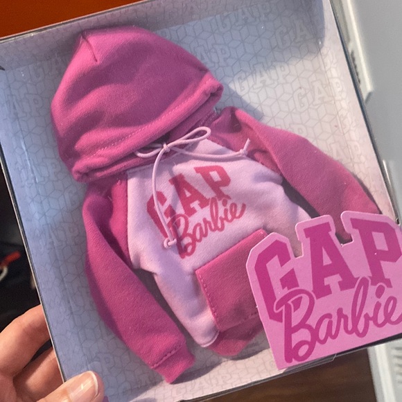 Gap Hoodie for Barbie - Picture 1 of 2